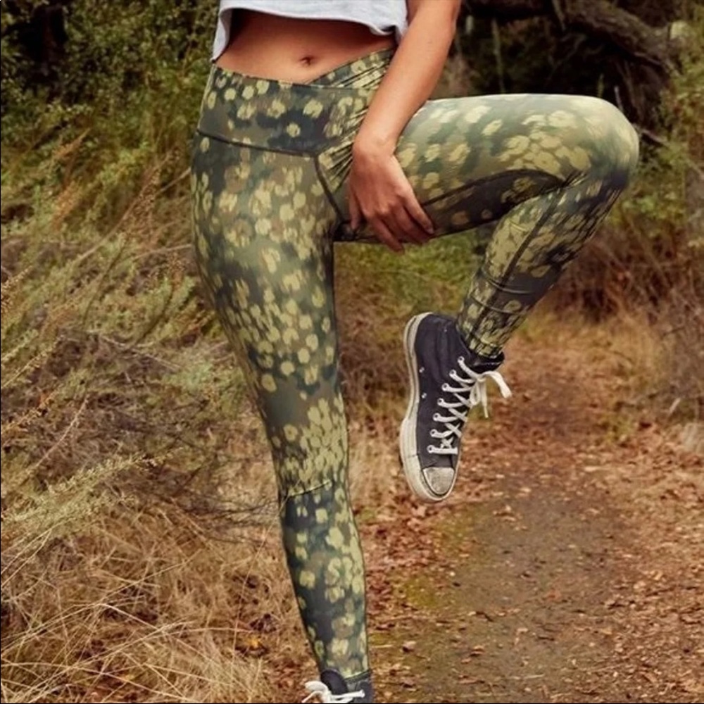 NWOT aerie crossover leggings leopard green small